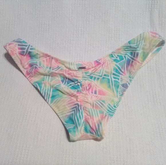 💕 NWOT Victoria Secret Cage Bikini - Picture 6 of 8